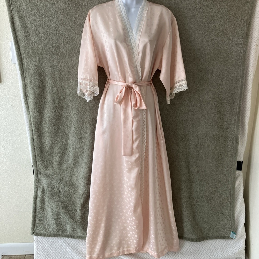 Vintage Carole Hochman Neiman Marcus Peinoir Satin Robe Peach Flaw